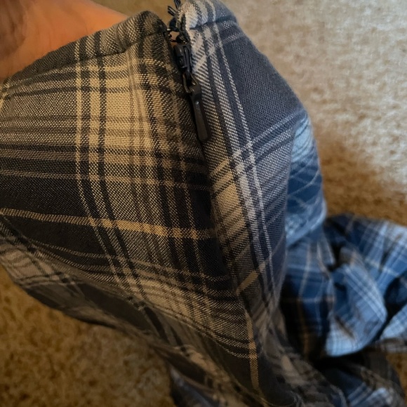 American Eagle XXS Blue and White Patterned Skirt - Picture 3 of 4